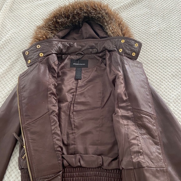 Jackets - Picture 12 of 16